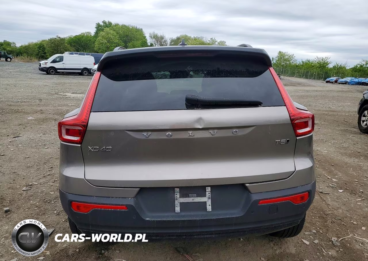2022 Volvo Xc40 T5 R-Design VIN:YV4162UM1N2701215 - 6