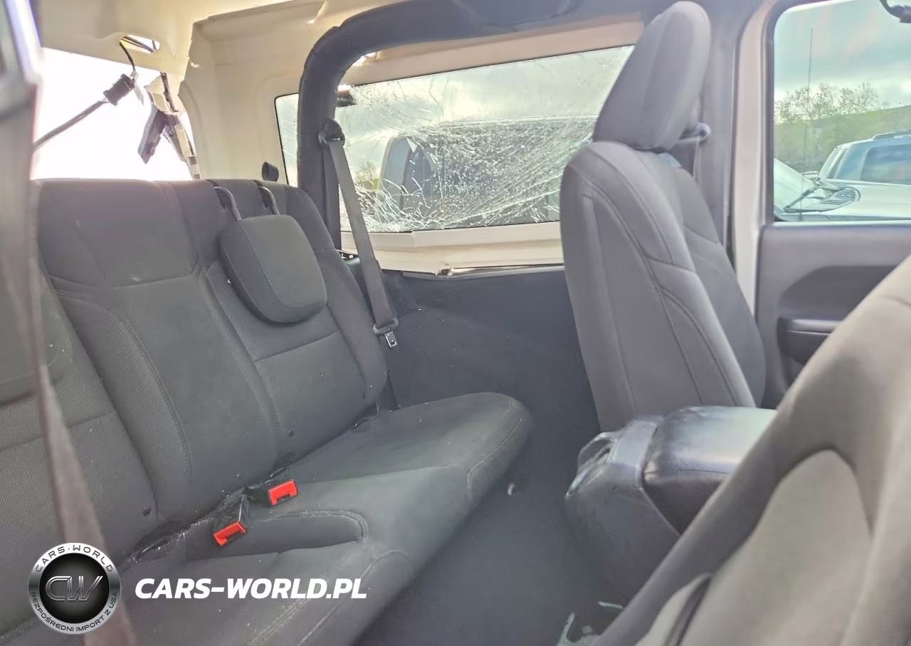 2019 Jeep Wrangler Sport VIN:1C4GJXAG2KW645572 - 10