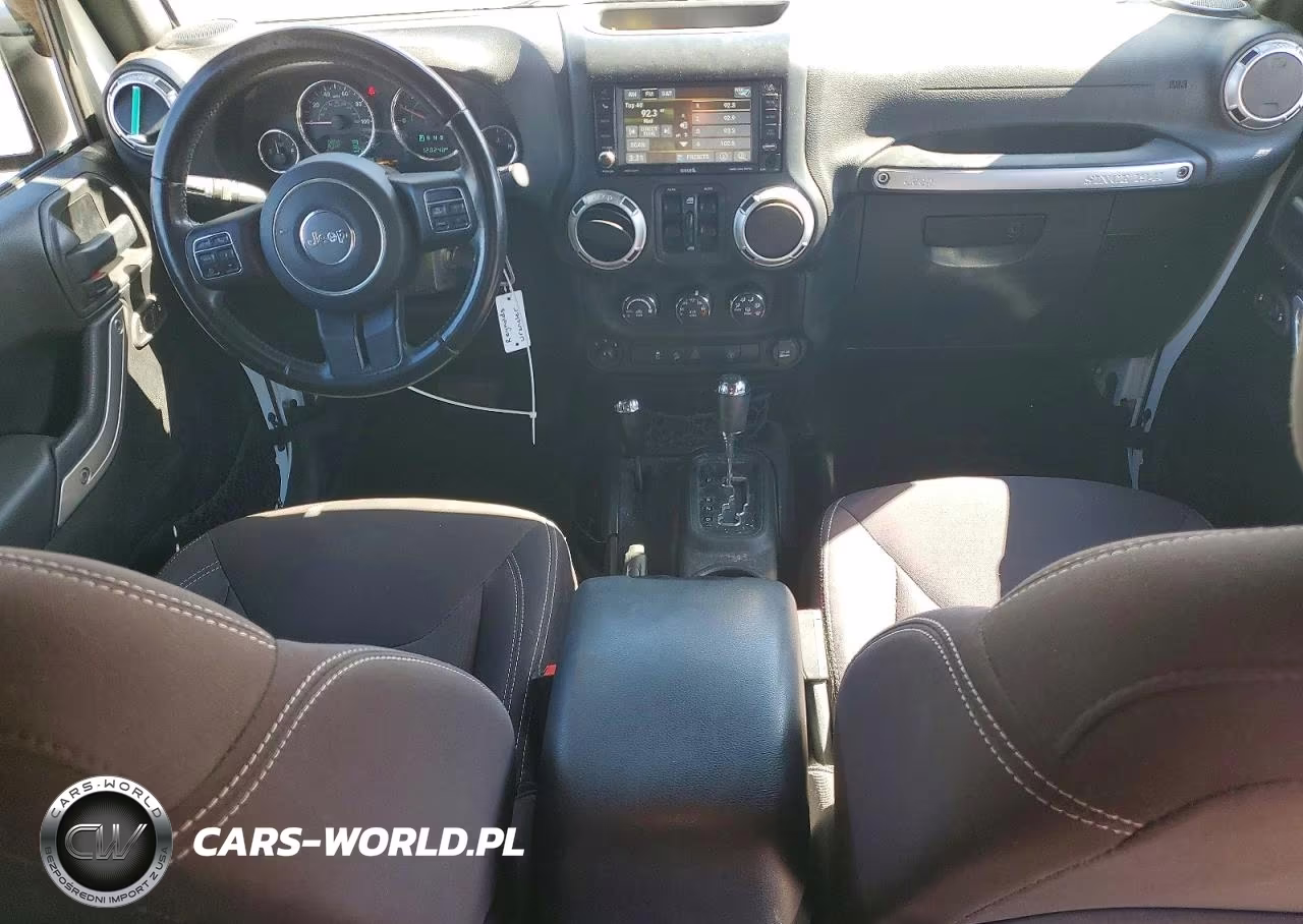 2015 Jeep Wrangler Unlimited Sahara VIN:1C4BJWEG3FL646770 - 8