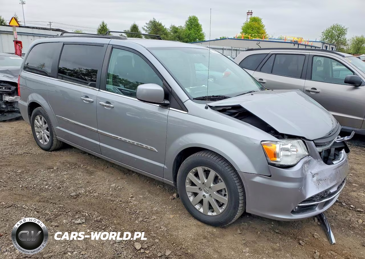 2015 Chrysler Town & Country Touring VIN:2C4RC1BG8FR602349 - 4