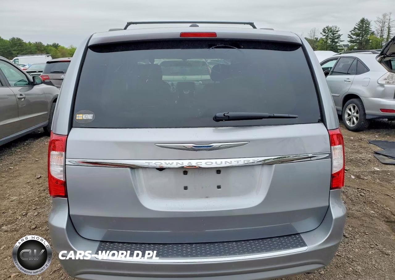 2015 Chrysler Town & Country Touring VIN:2C4RC1BG8FR602349 - 6