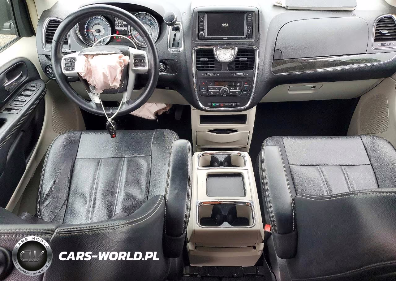 2015 Chrysler Town & Country Touring VIN:2C4RC1BG8FR602349 - 8