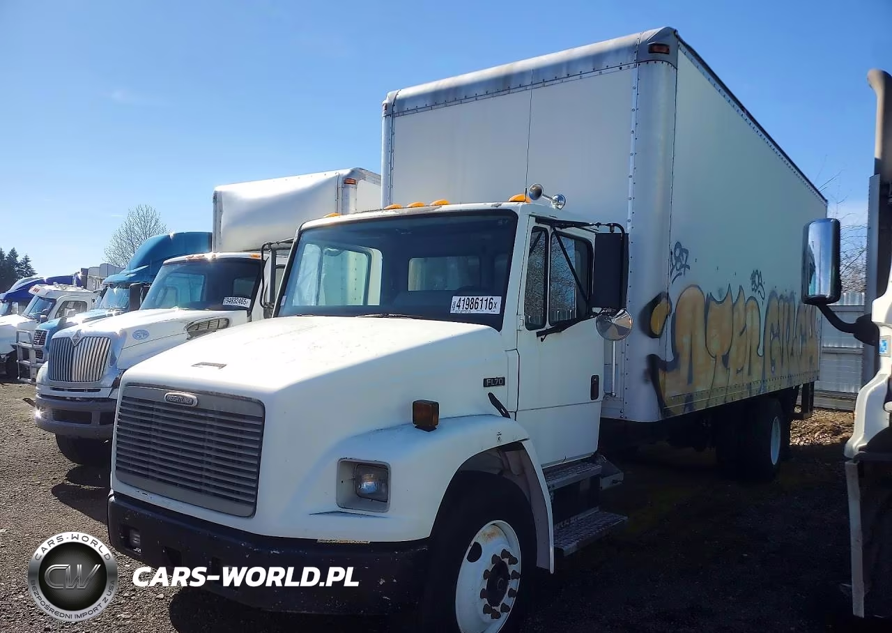2001 Freightliner Fl70 Box Truck