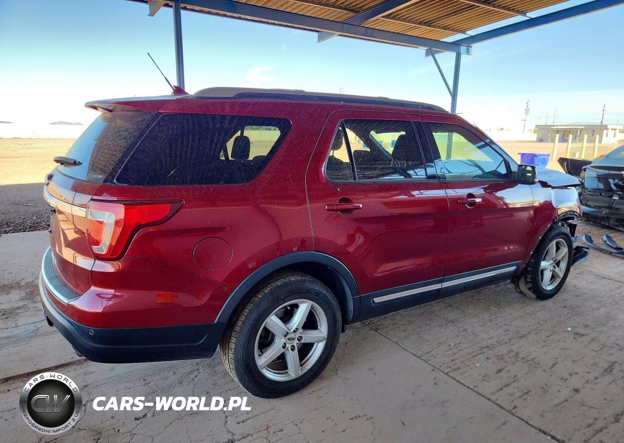 2018 Ford Explorer Xlt VIN:1FM5K7D89JGC49135 - 3