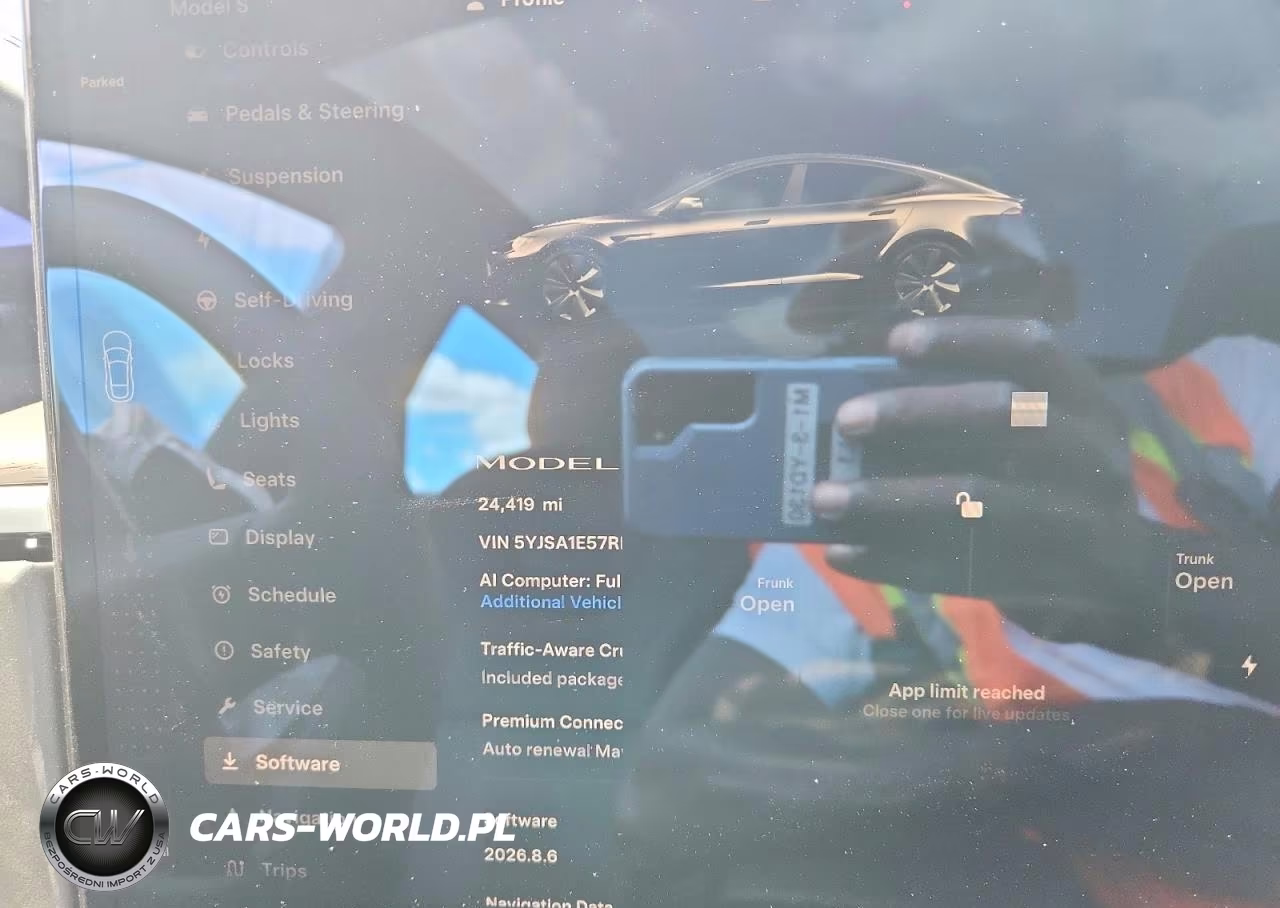 2024 Tesla Model S VIN:5YJSA1E57RF539889 - 9