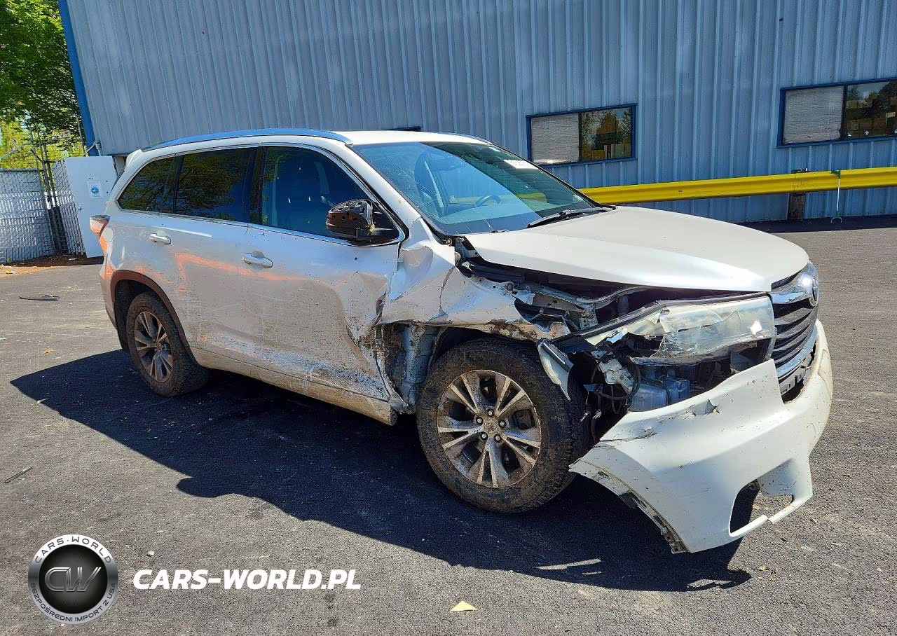 2015 Toyota Highlander Xle VIN:5TDJKRFH5FS097167 - 4