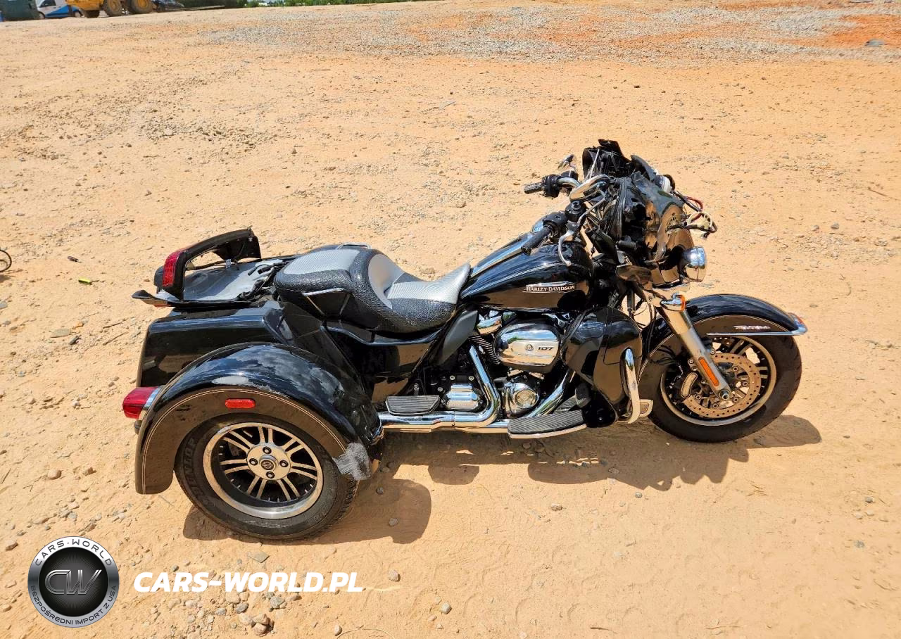 2017 Harley-Davidson Flhtcutg Tri Glide Ultra