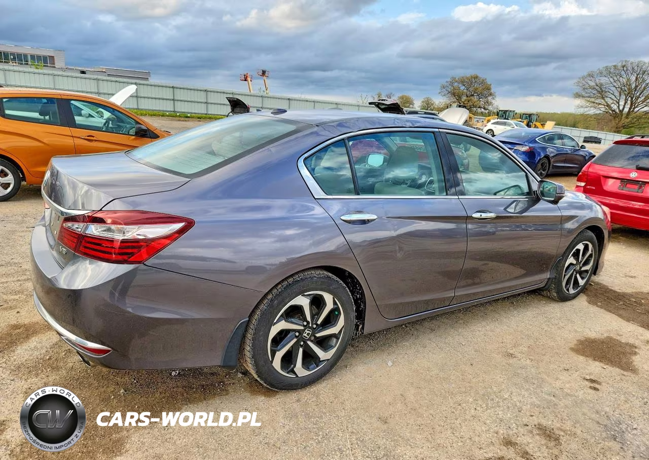 2017 Honda Accord Exl VIN:1HGCR3F03HA019032 - 3