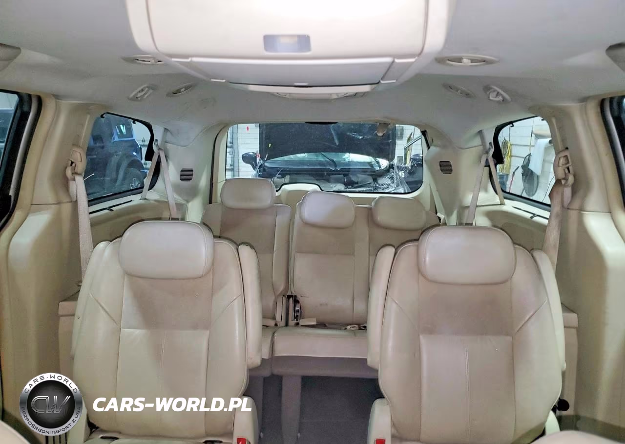 2008 Chrysler Town & Country Limited VIN:2A8HR64X48R823155 - 10
