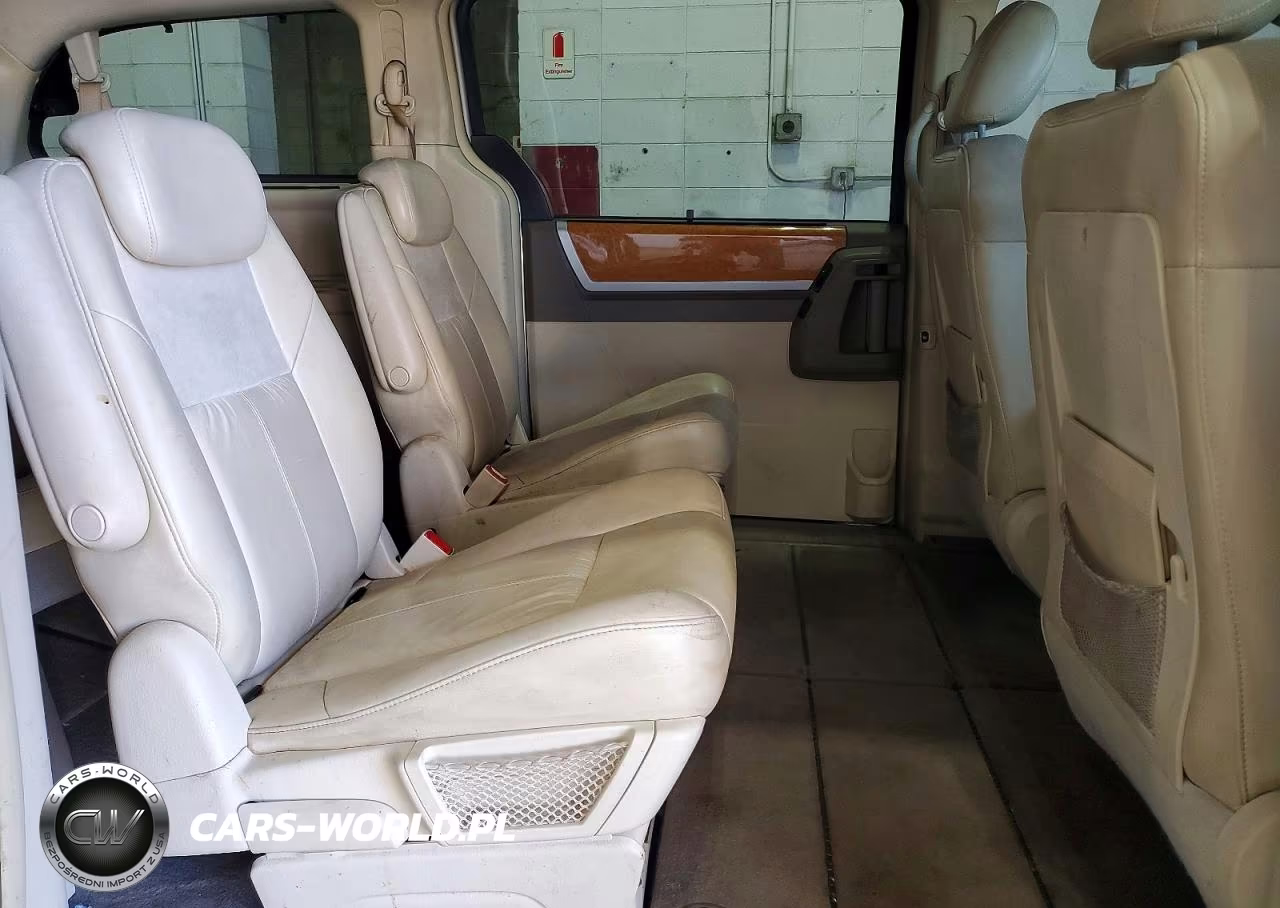 2008 Chrysler Town & Country Limited VIN:2A8HR64X48R823155 - 11