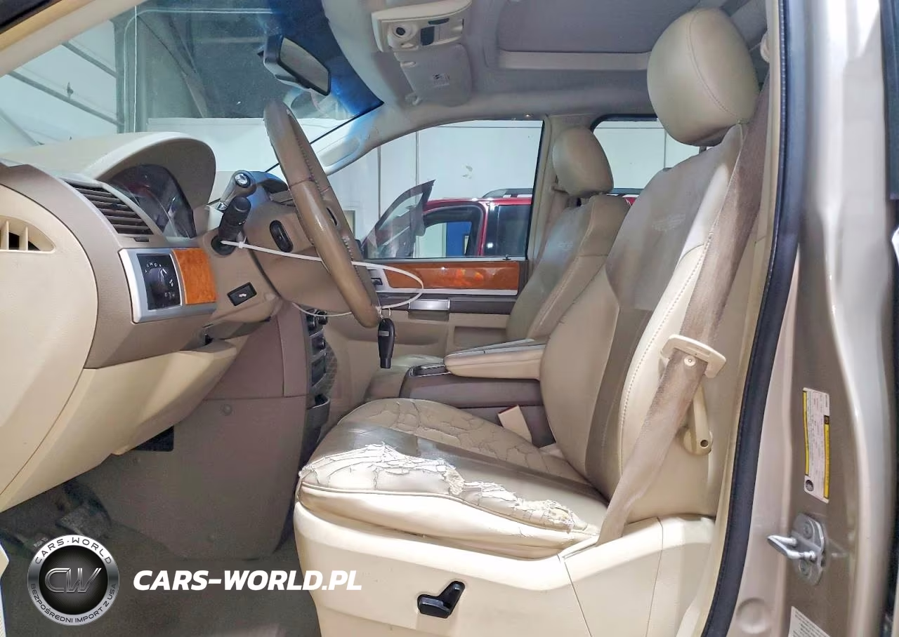 2008 Chrysler Town & Country Limited VIN:2A8HR64X48R823155 - 7