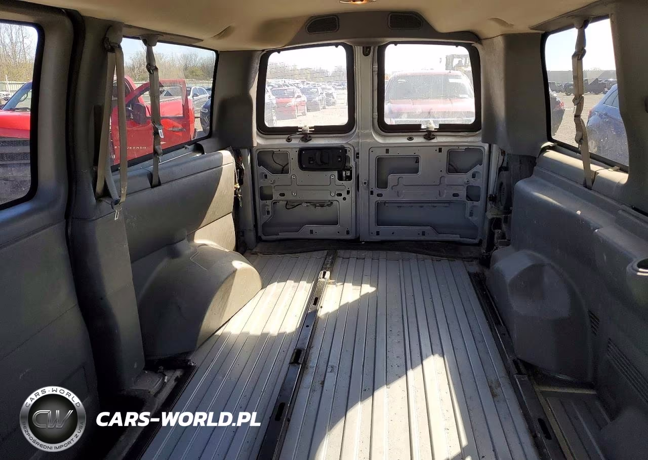 2014 Chevrolet Express G1500 Ls VIN:1GNSGBF49E1184924 - 10