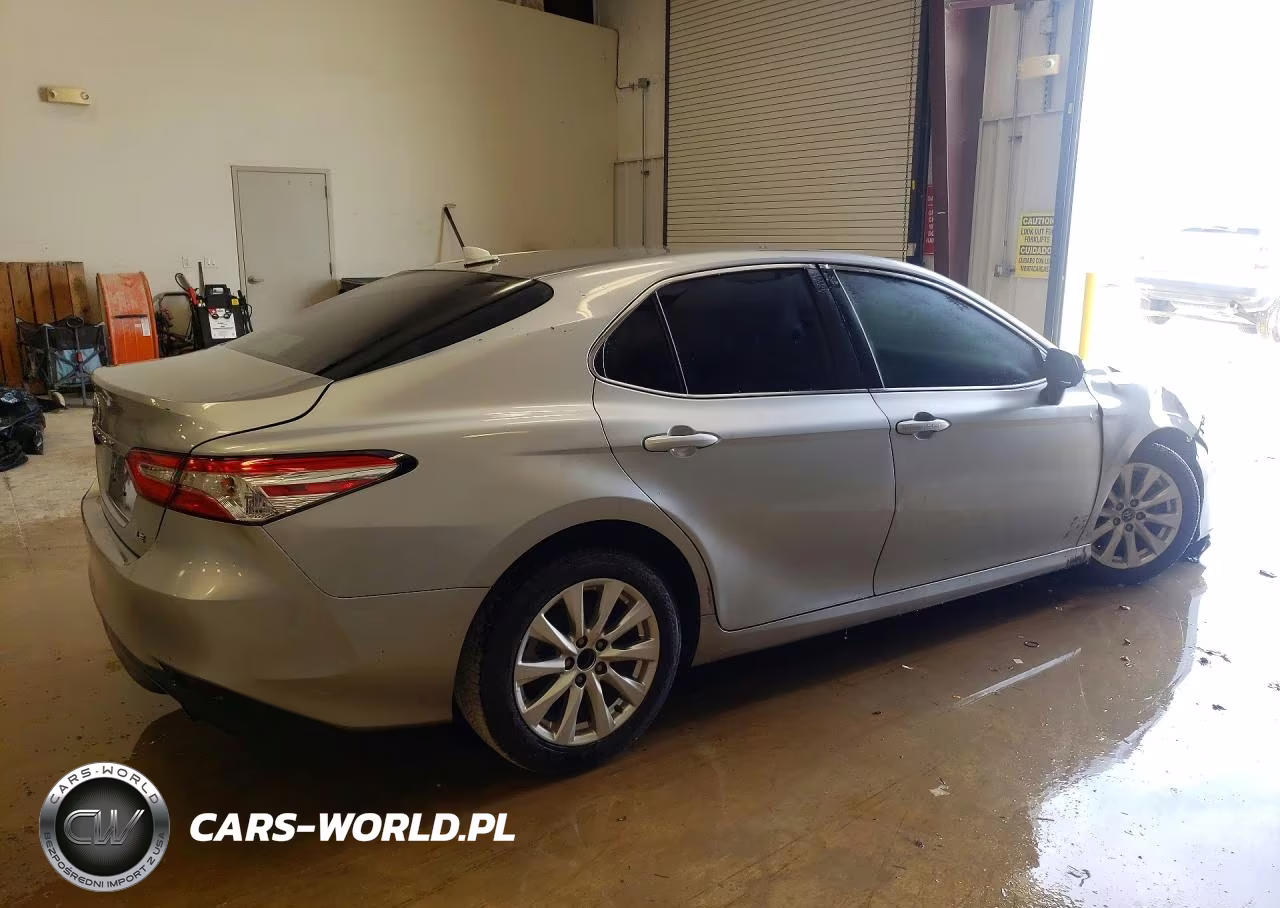 2019 Toyota Camry Le VIN:4T1B11HK0KU770594 - 3