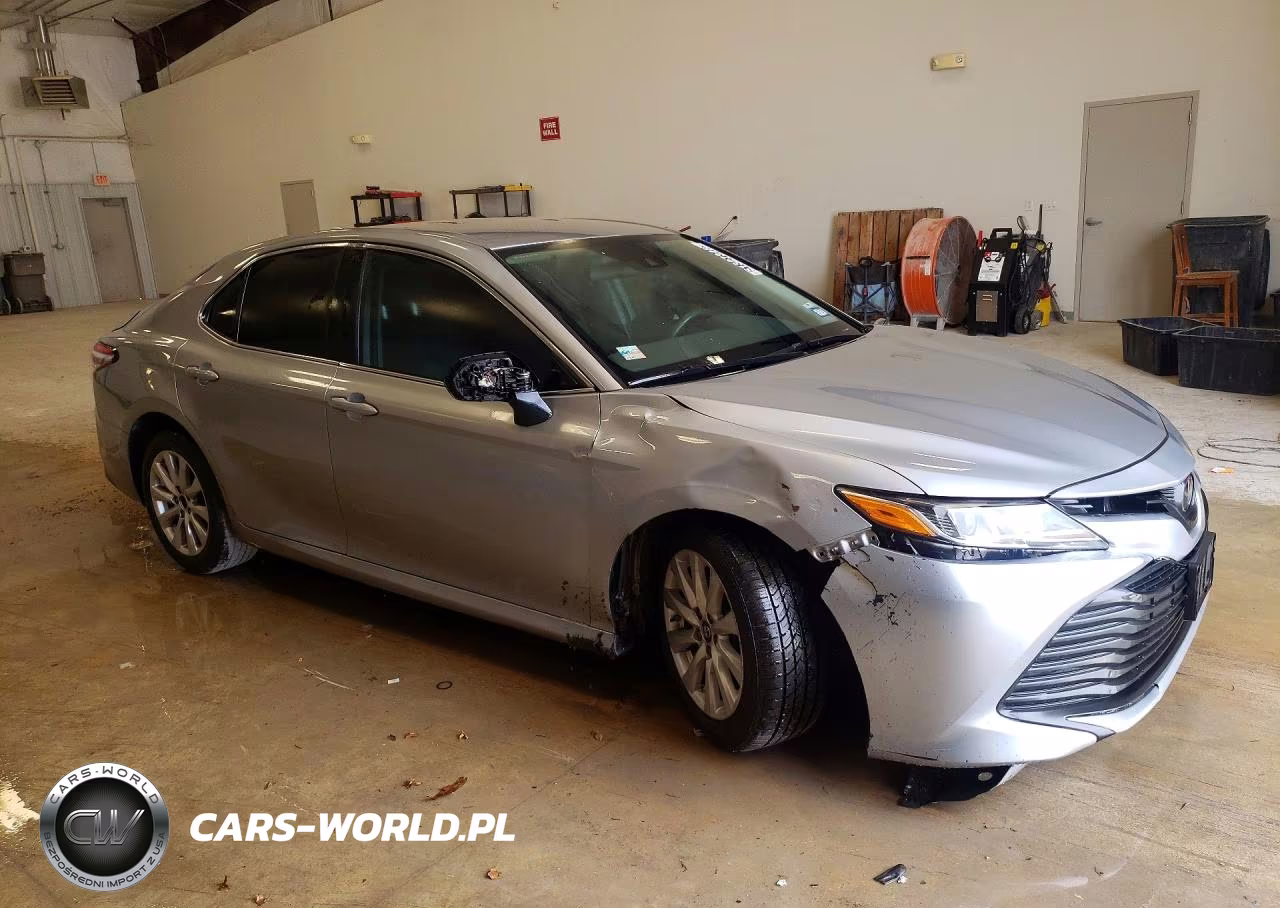 2019 Toyota Camry Le VIN:4T1B11HK0KU770594 - 4