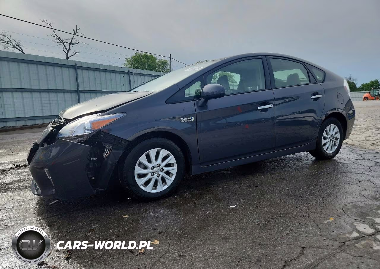 2013 Toyota Prius Plug-In Hybrid Base