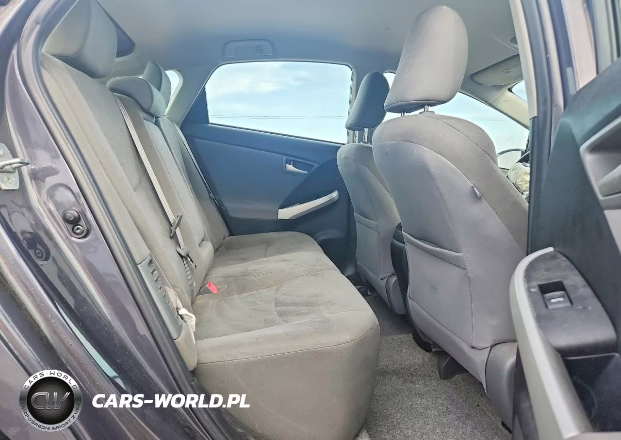 2013 Toyota Prius Plug-In Hybrid Base VIN:JTDKN3DP5D3044115 - 10