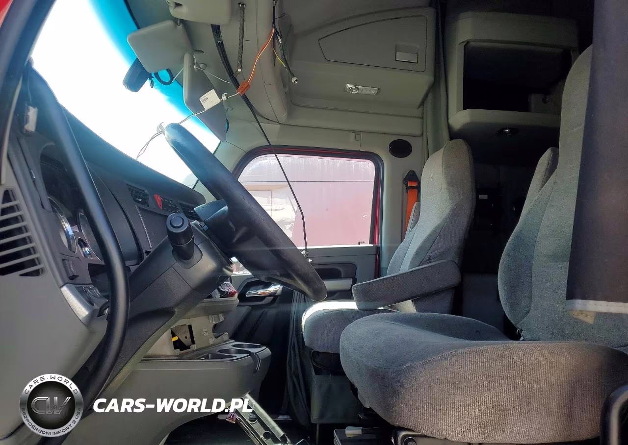 2020 Kenworth T680 Semi Truck VIN:1XKYD49X3LJ372756 - 5