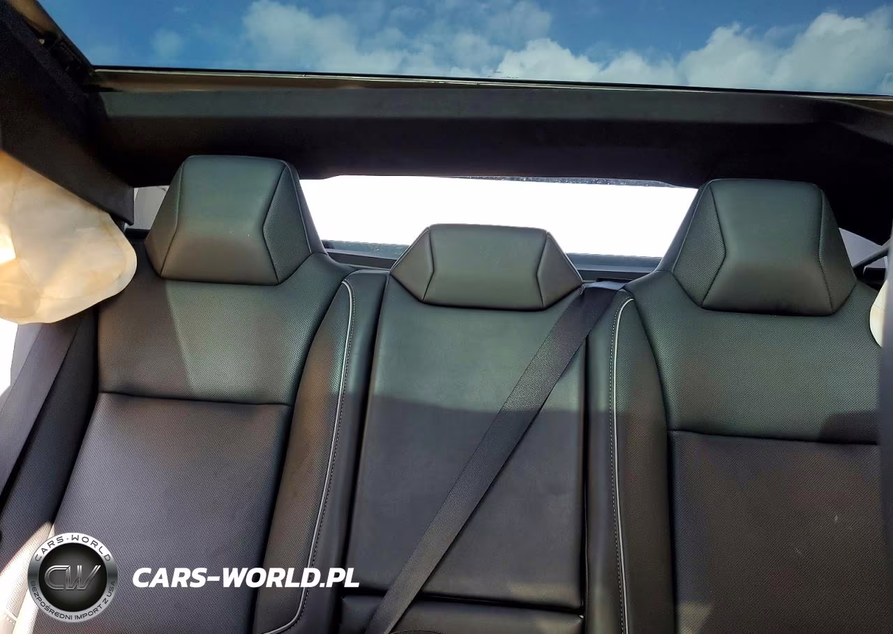 2024 Tesla Cybertruck VIN:7G2CEHED4RA014209 - 10