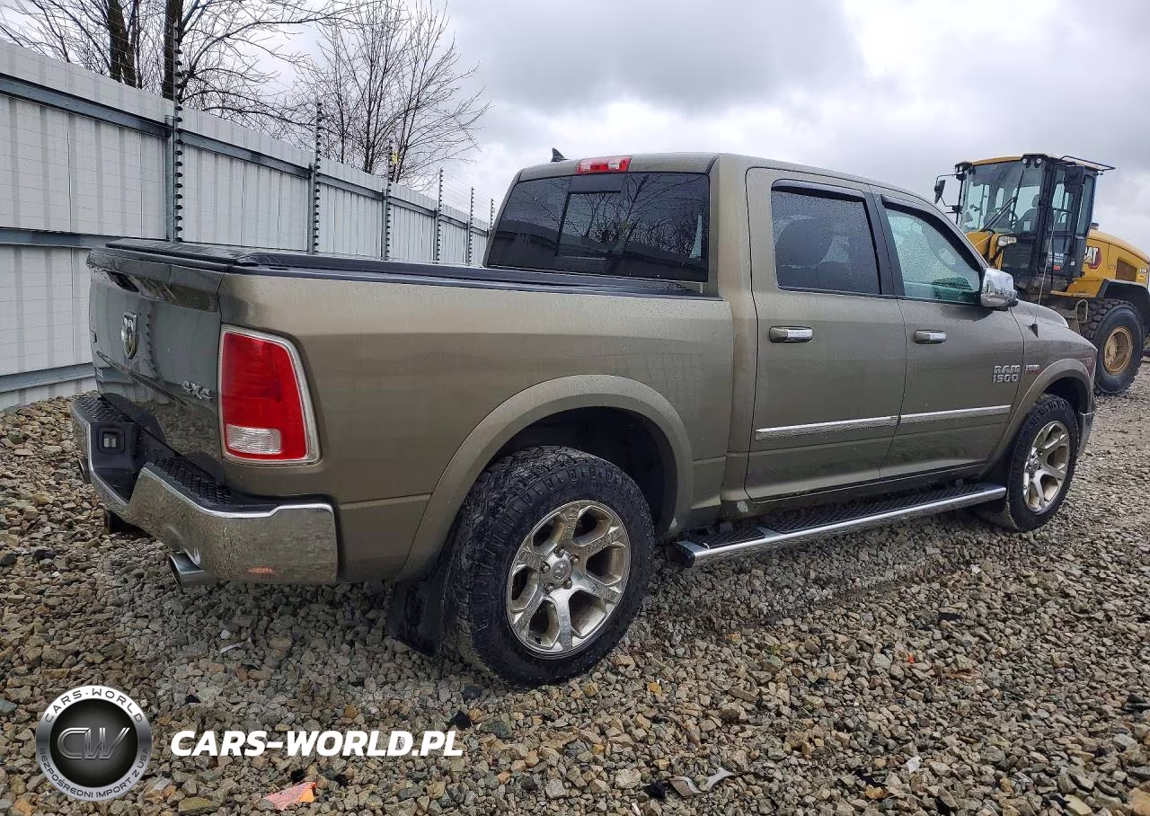 2014 Ram 1500 Laramie VIN:1C6RR7NT0ES471500 - 3