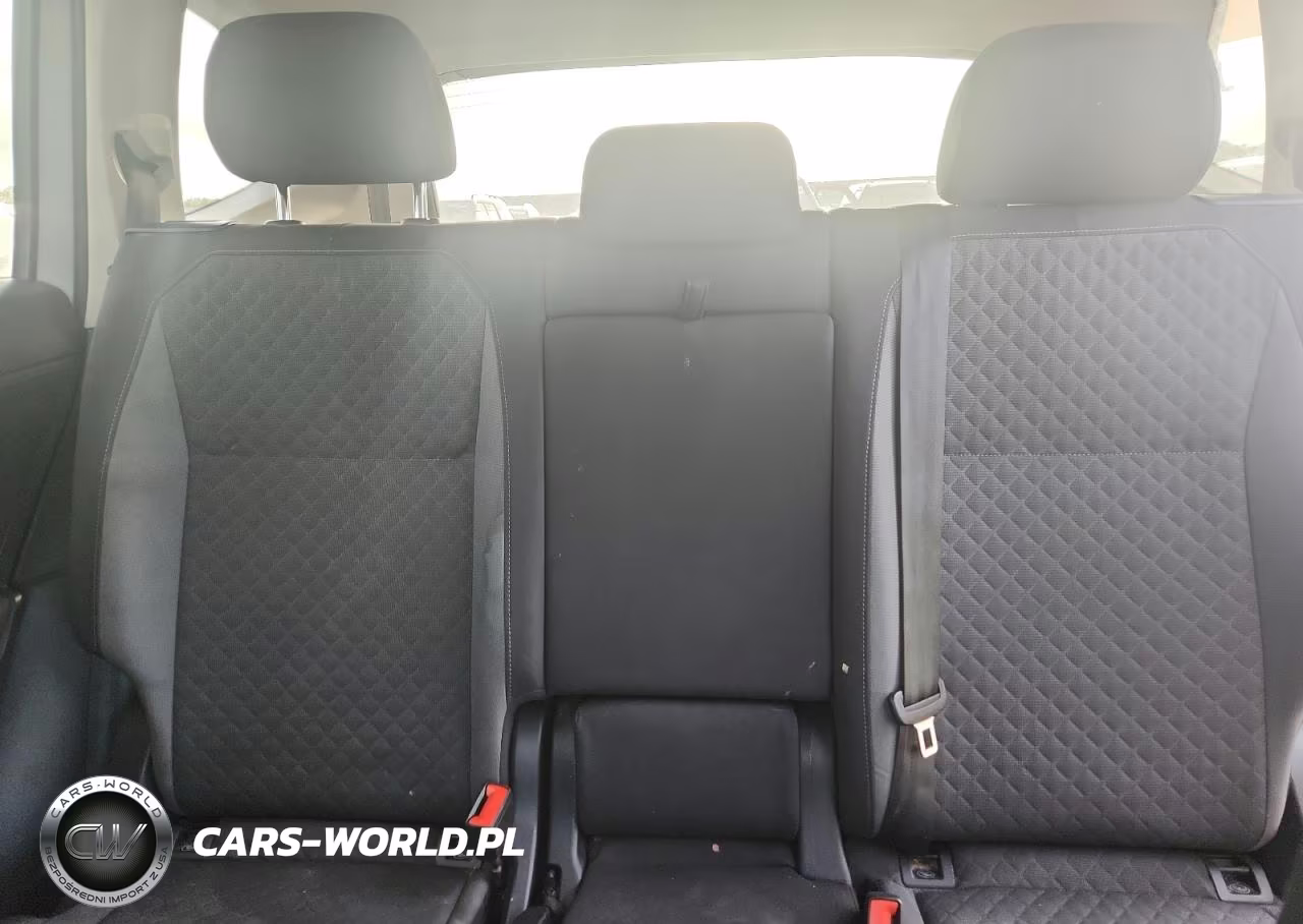 2019 Volkswagen Tiguan S VIN:3VV1B7AX2KM187052 - 10