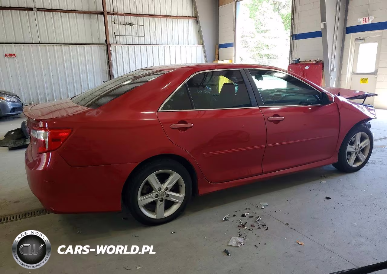 2014 Toyota Camry Se VIN:4T1BF1FK2EU722085 - 3