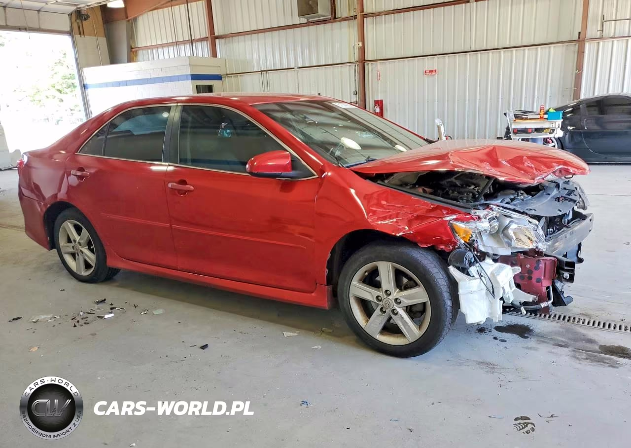 2014 Toyota Camry Se VIN:4T1BF1FK2EU722085 - 4