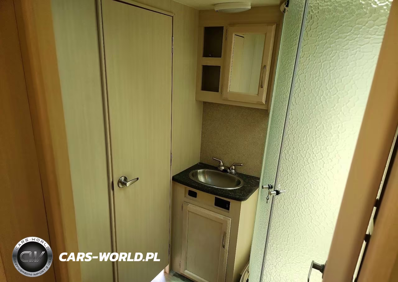 2017 Winnebago Minnie Camper VIN:54CTM1R23H3031927 - 10