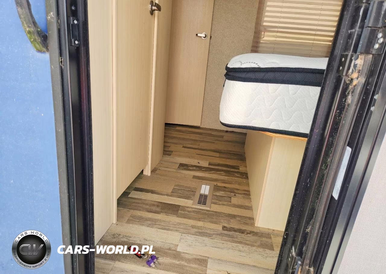 2017 Winnebago Minnie Camper VIN:54CTM1R23H3031927 - 8