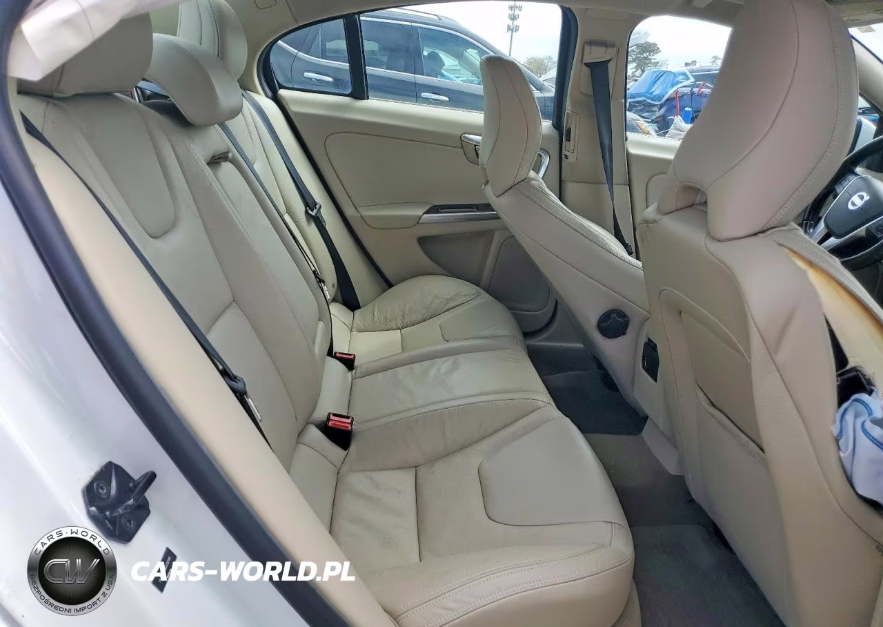 2013 Volvo S60 T5 VIN:YV1612FS3D2232110 - 10