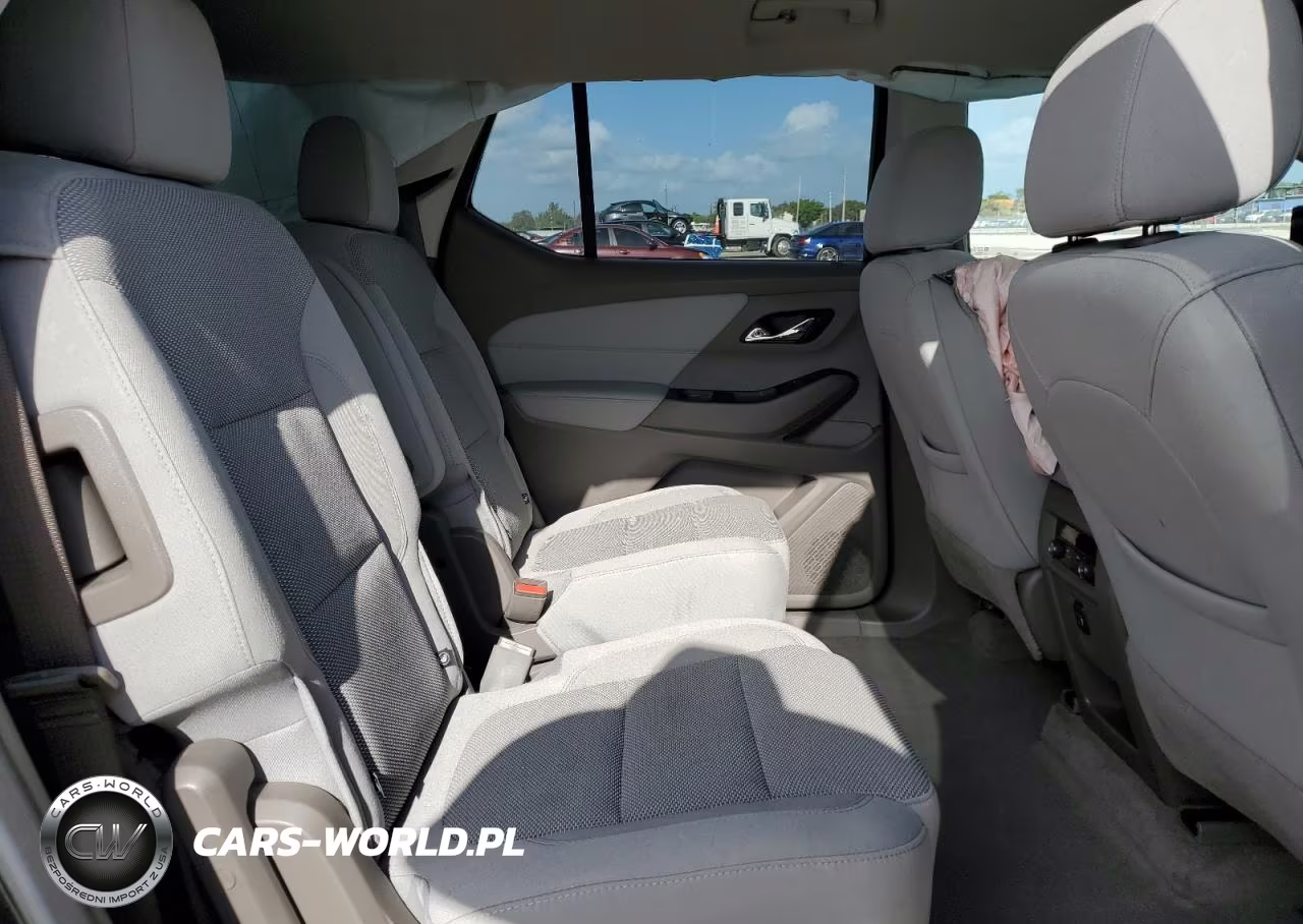 2019 Chevrolet Traverse Lt VIN:1GNERGKW8KJ244635 - 11