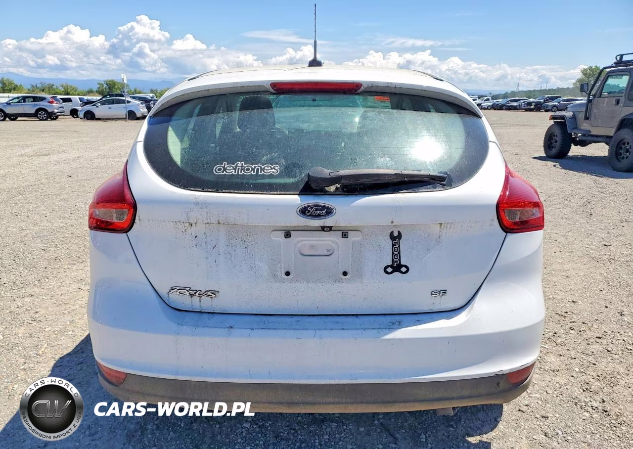 2018 Ford Focus Se VIN:1FADP3K21JL230567 - 6