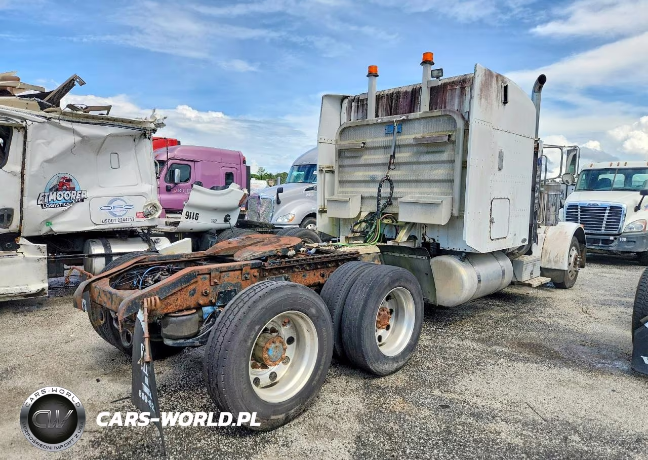 2006 Peterbilt 379 Semi Truck VIN:1XP5DU9X46N890823 - 4