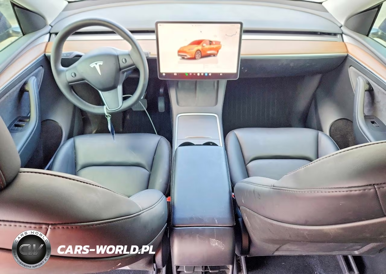 2024 Tesla Model Y VIN:7SAYGDED2RF155667 - 8