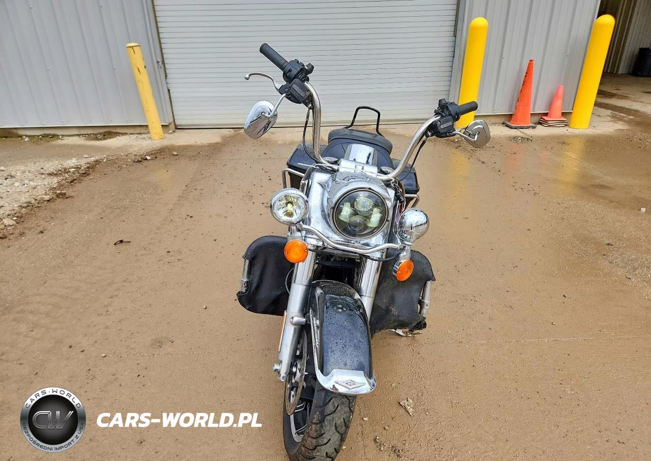 2017 Harley-Davidson Flhr Road King VIN:1HD1FBC10HB614998 - 2