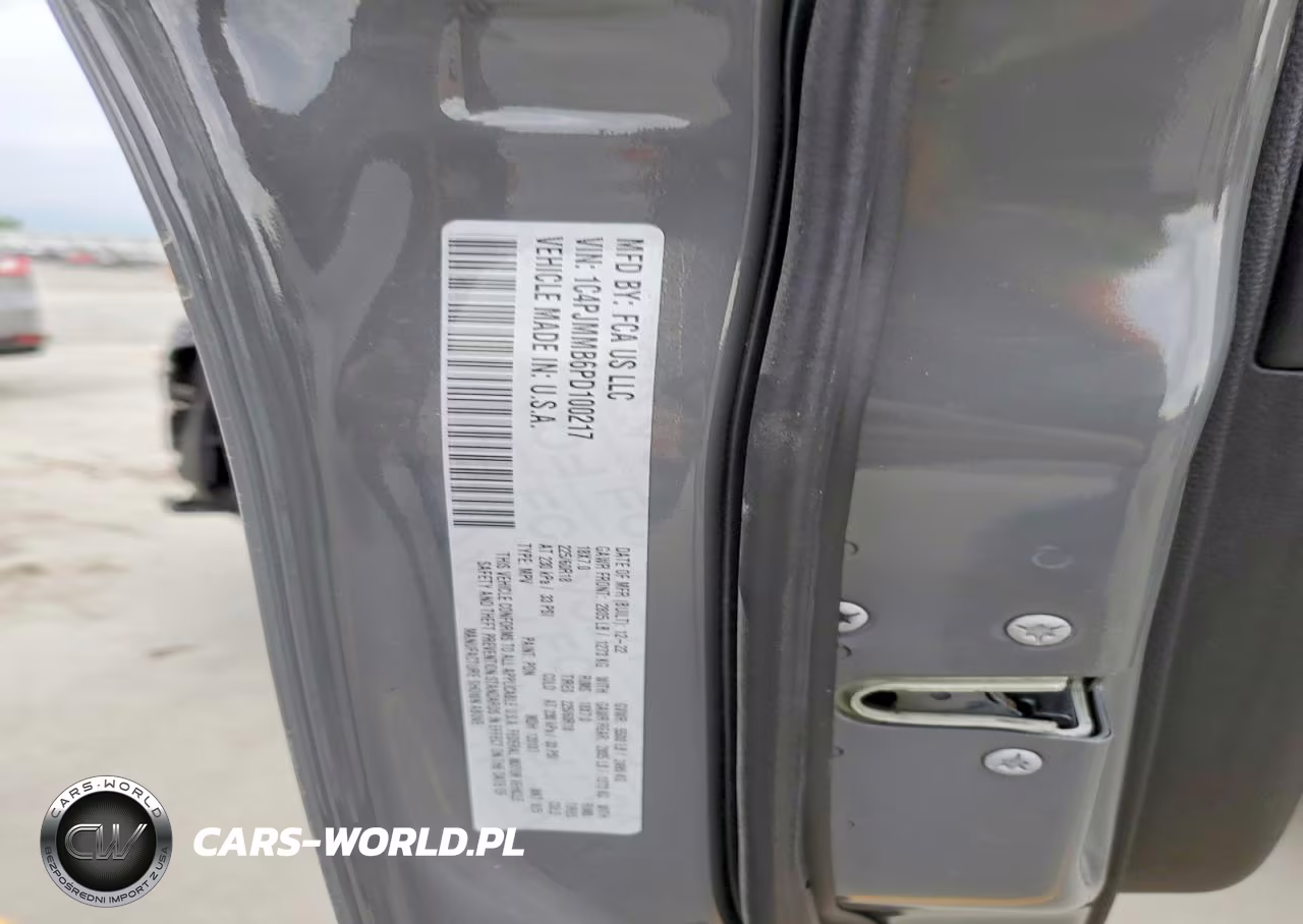 2023 Jeep Cherokee Altitude Lux VIN:1C4PJMMB6PD100217 - 13