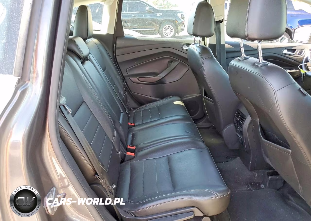 2013 Ford C-Max Premium VIN:1FADP5CU8DL529912 - 10