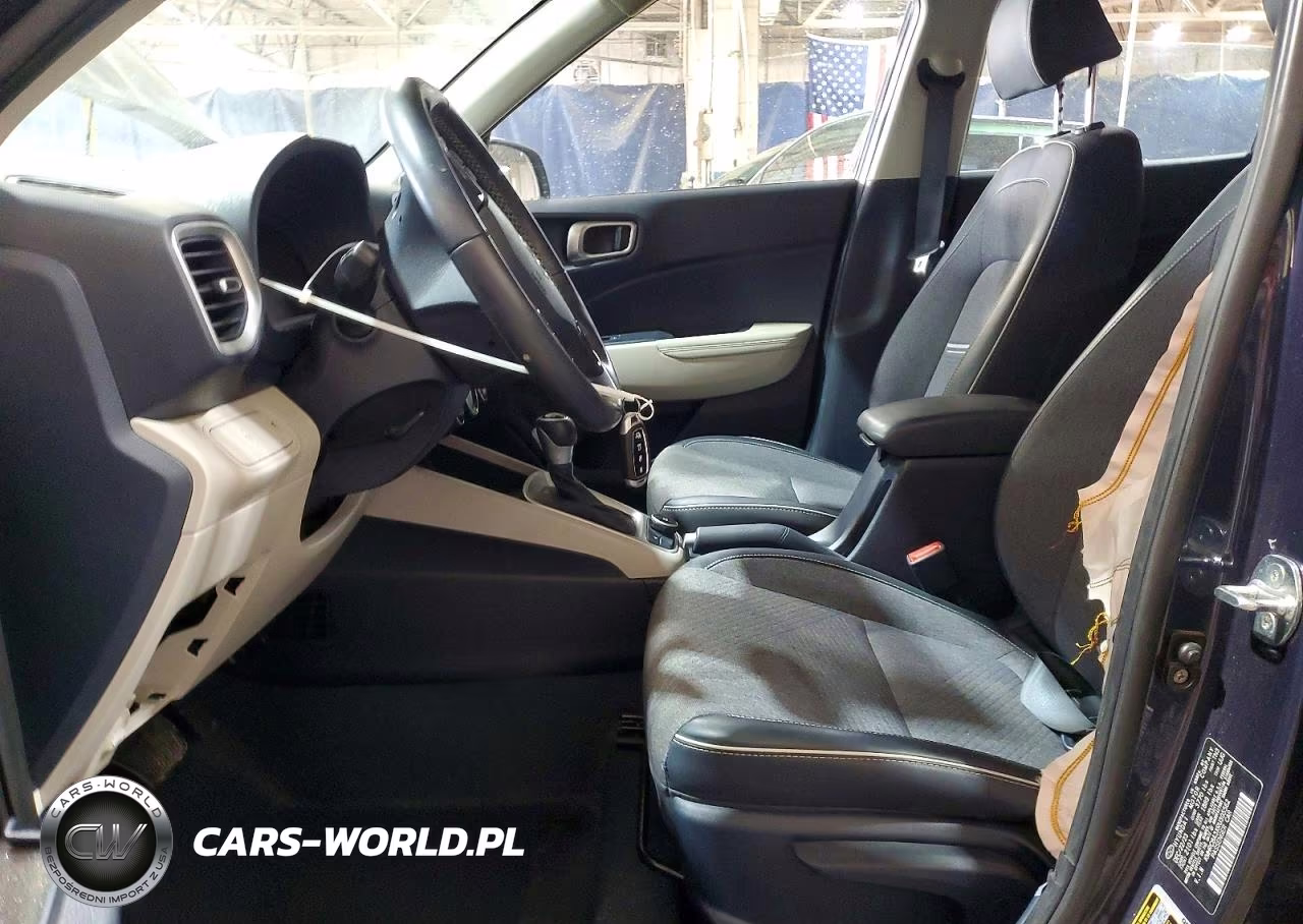 2024 Hyundai Venue Limited VIN:KMHRC8A3XRU305562 - 7