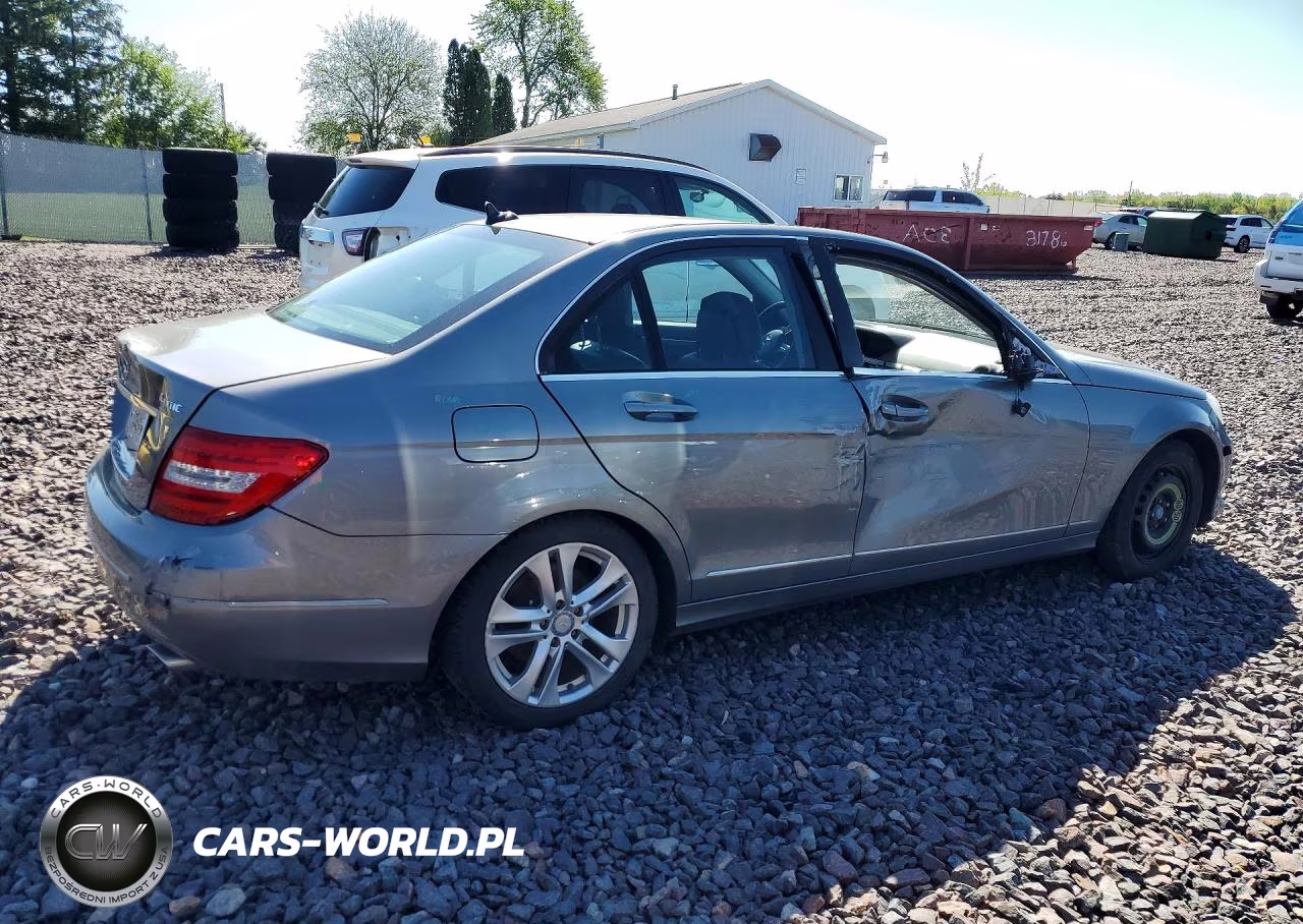 2012 Mercedes-Benz C 300 4Matic VIN:WDDGF8BBXCR211044 - 3