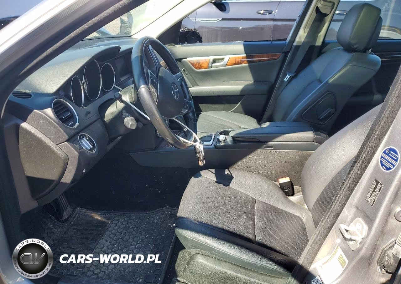 2012 Mercedes-Benz C 300 4Matic VIN:WDDGF8BBXCR211044 - 7