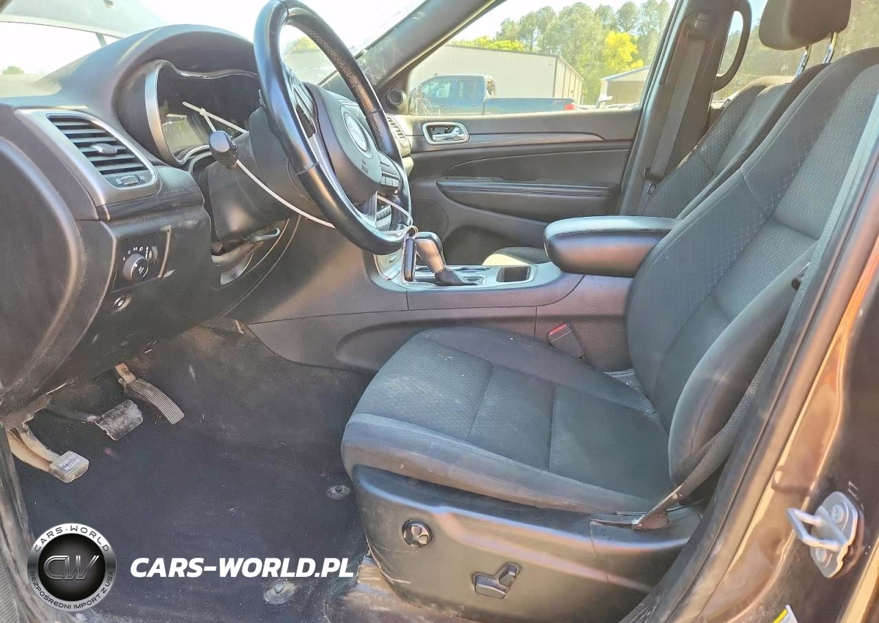 2020 Jeep Grand Cherokee Laredo VIN:1C4RJFAG0LC210975 - 7