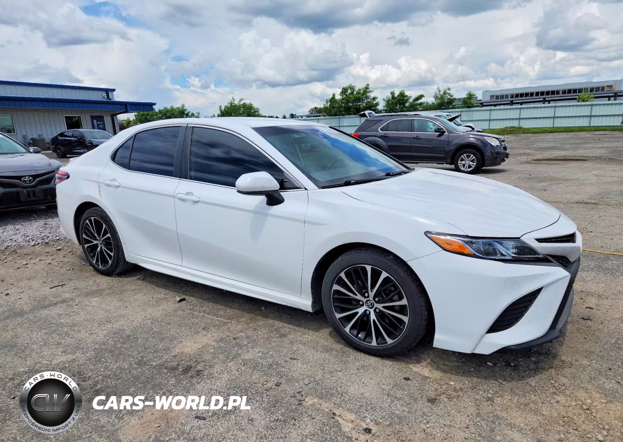 2020 Toyota Camry Se VIN:4T1G11AK7LU355578 - 4