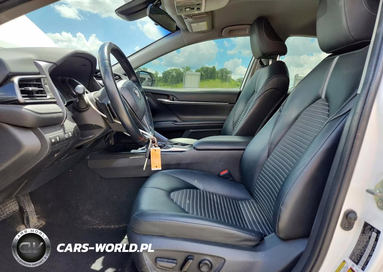 2020 Toyota Camry Se VIN:4T1G11AK7LU355578 - 7
