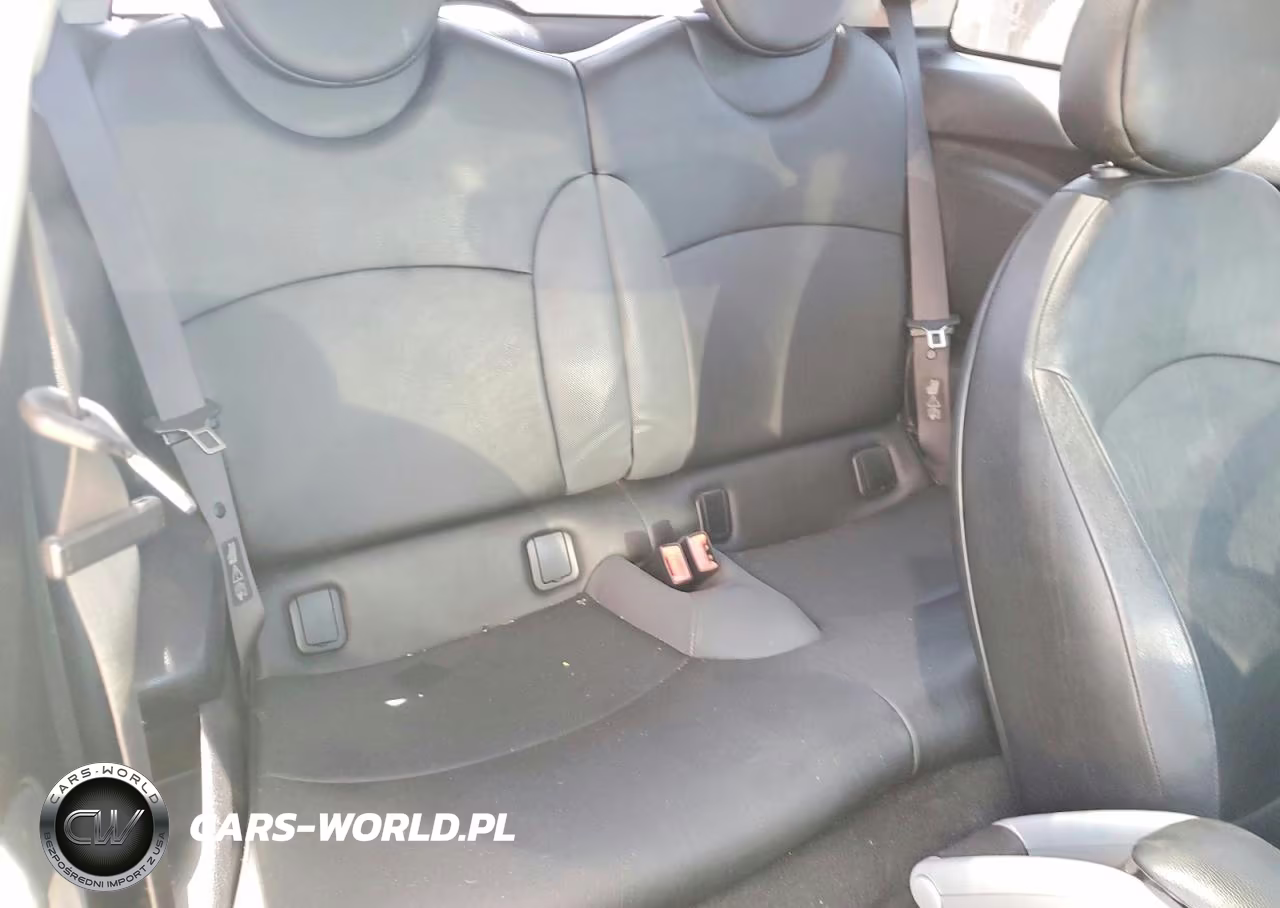 2008 Mini Cooper S VIN:WMWMF73518TV39489 - 10