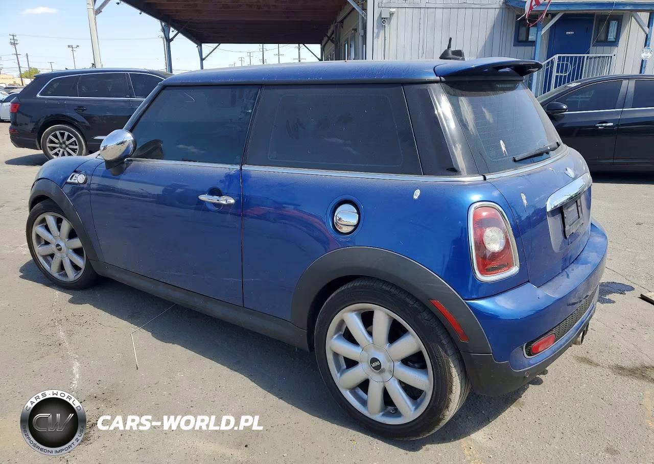 2008 Mini Cooper S VIN:WMWMF73518TV39489 - 2
