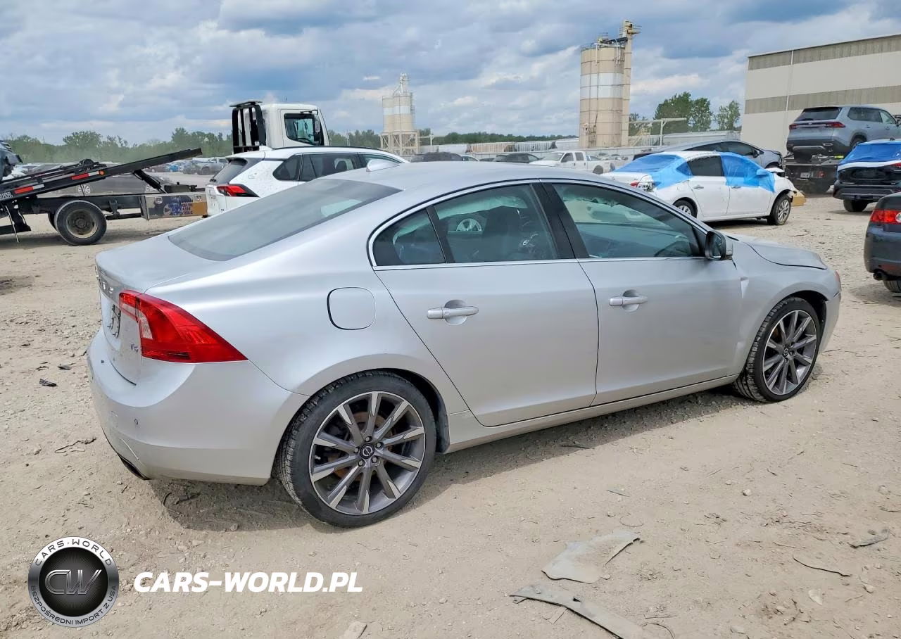 2015 Volvo S60 Premier VIN:YV140MFK0F2335834 - 3