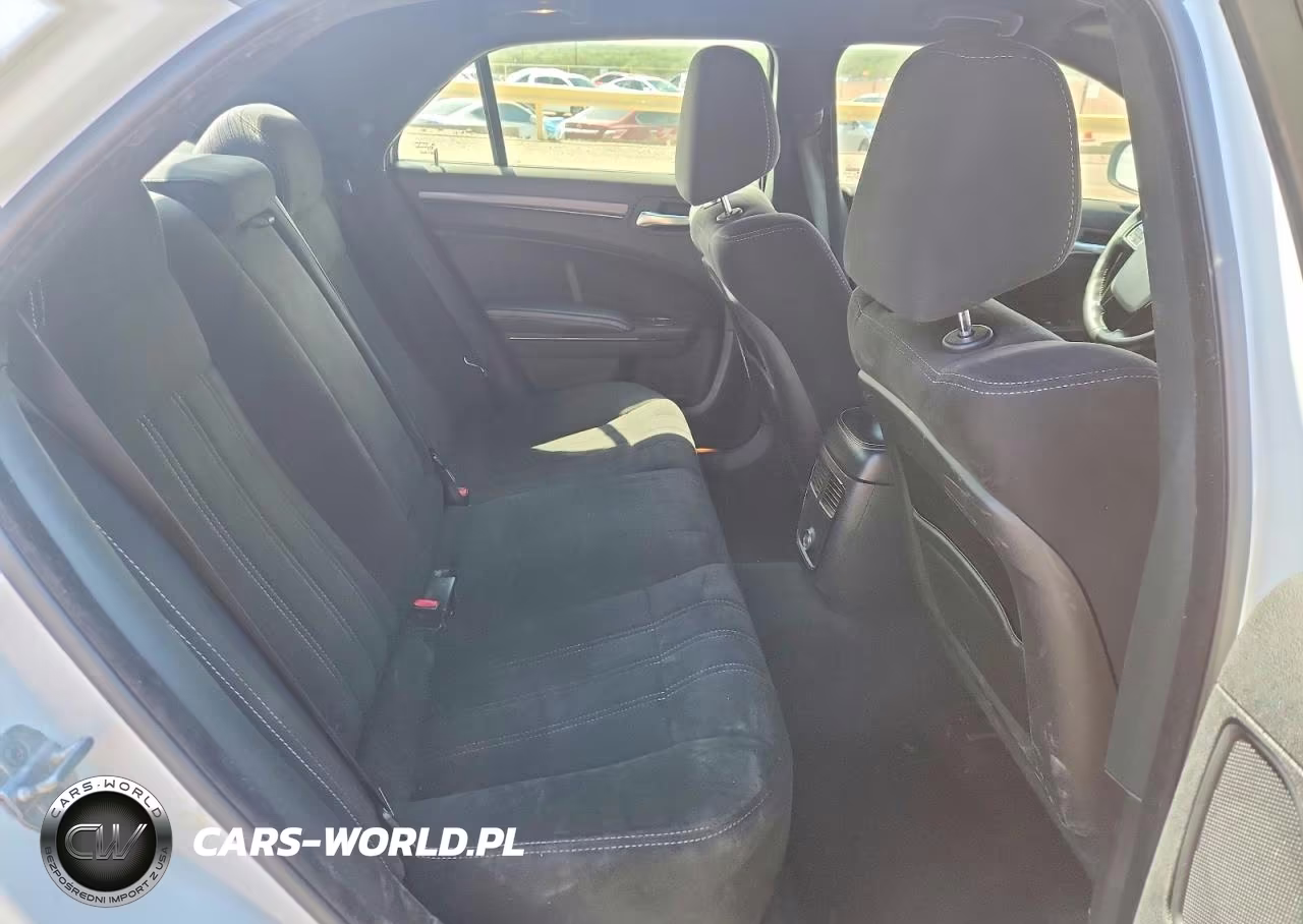 2012 Chrysler 300 S VIN:2C3CCABG1CH157271 - 10