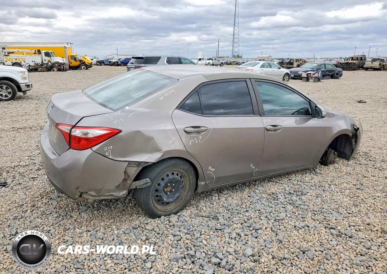 2014 Toyota Corolla Le VIN:5YFBURHE5EP169543 - 3