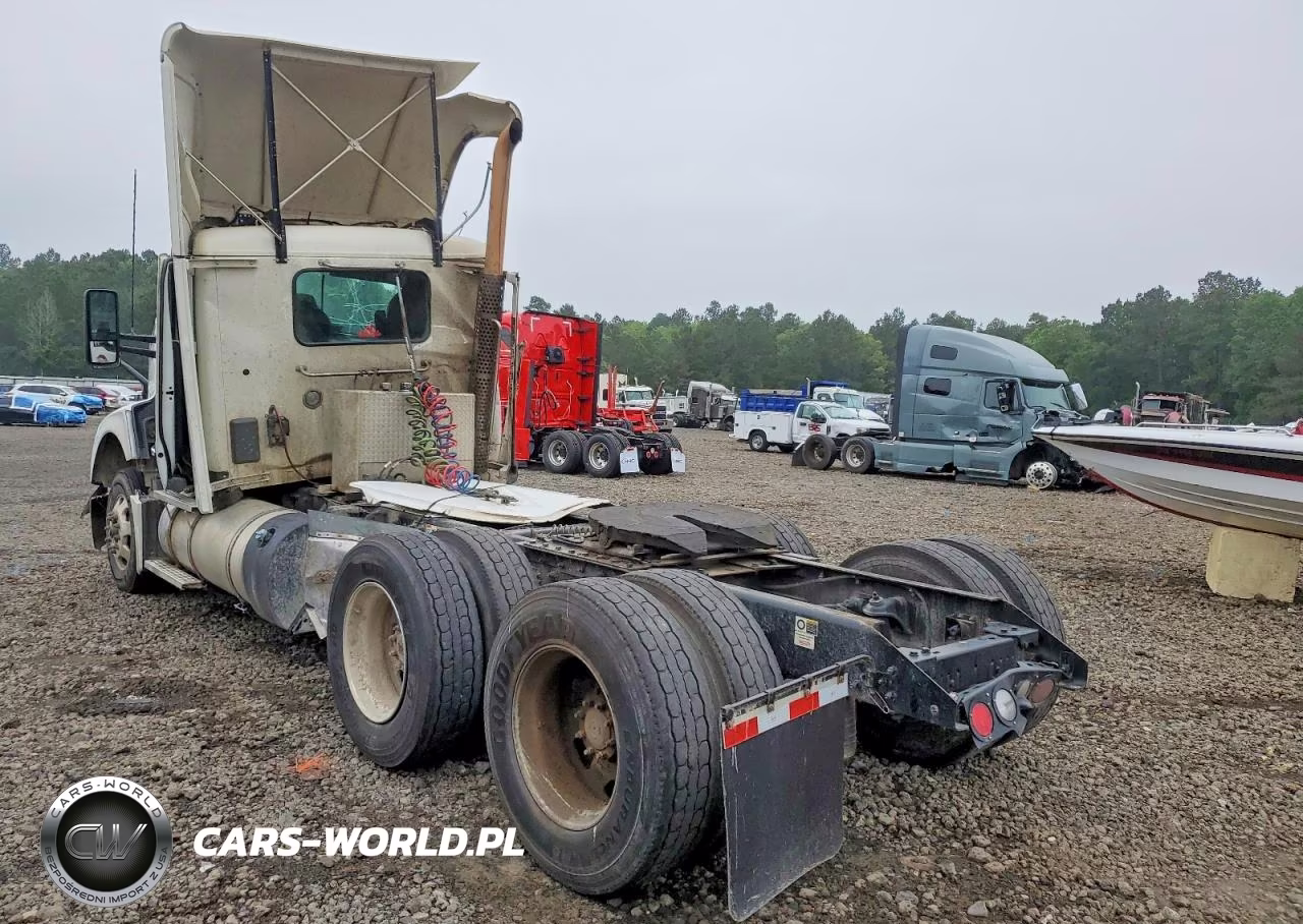 2024 Kenworth T680 Semi Truck VIN:1XKYD49X2RJ388276 - 3