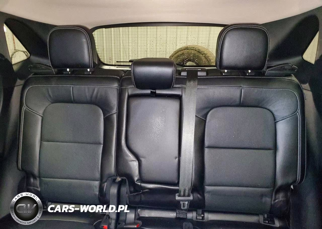 2020 Ford Escape Titanium VIN:1FMCU9J97LUC20537 - 10