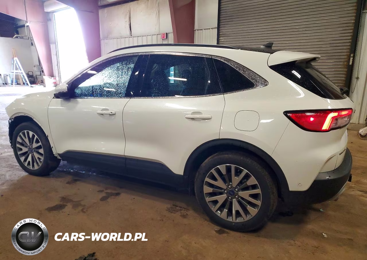 2020 Ford Escape Titanium VIN:1FMCU9J97LUC20537 - 2